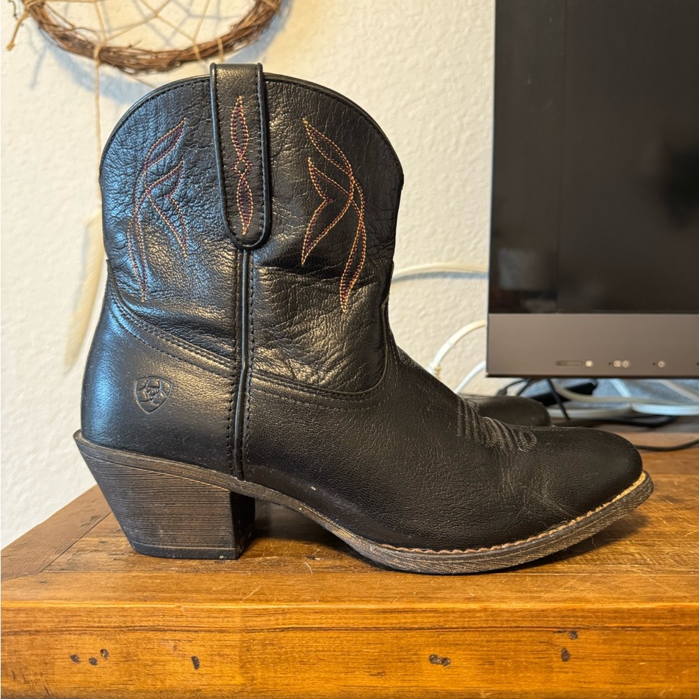 Ariat Women's Black Leather Cowboy Ankle Boots